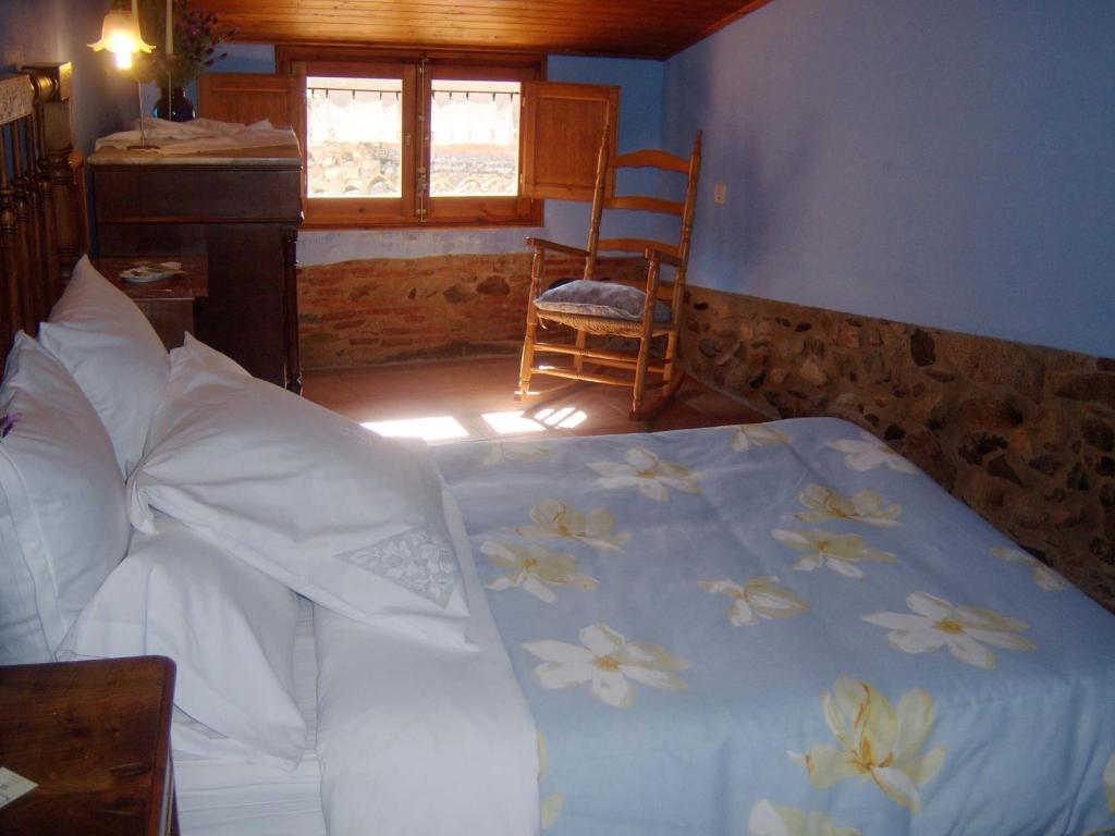 Les Velles Escoles Hotel Les Irles Стая снимка